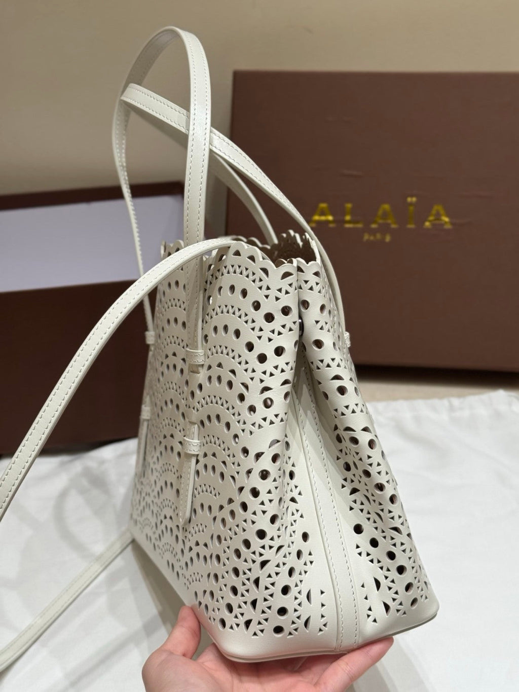 Alaia MINA 20 BAG IN VIENNE WAVE CALFSKIN Women's Solid Color Openwork Design Button Closure Wave Calfskin Shoulder Bag Handbag Bags #77381