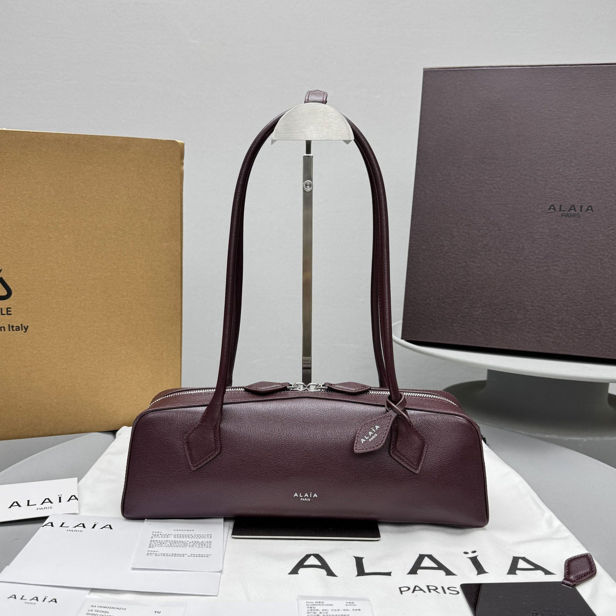 Alaia Le-Teckel Women's Goatskin Long Handle Handbag Solid Color Zipper Casual Shoulder Bag Bags #77835